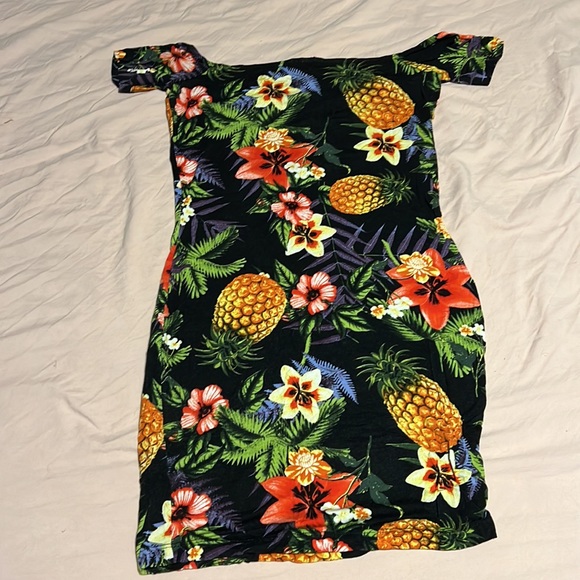 ASOS bodycon mini dress hawaiian flowers and pineapples. Size 4 - Picture 2 of 2